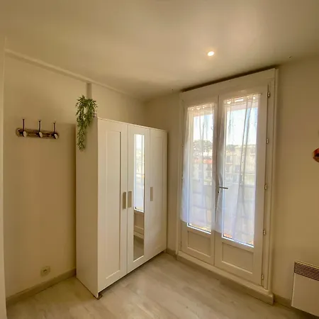 מלון דירות Fshh 3*